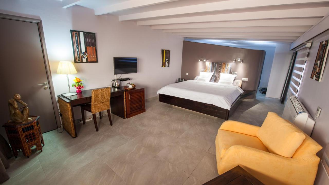 Residence Hoteliere Du Phare Либревиль Экстерьер фото