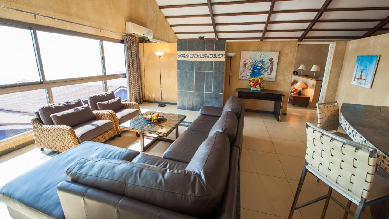 Residence Hoteliere Du Phare Либревиль Экстерьер фото